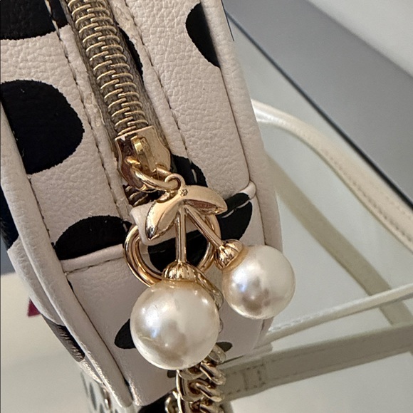 🆕 BETSEY JOHNSON Polka Dot Smiley Face Crossbody Bag NWT Pearls Rhinestones - Picture 12 of 17